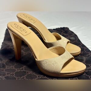 Gucci Vintage Y2K GG Canvas Slide Sandals Wooden Heel Women's 6.5 BEAUTIFUL SHOE
